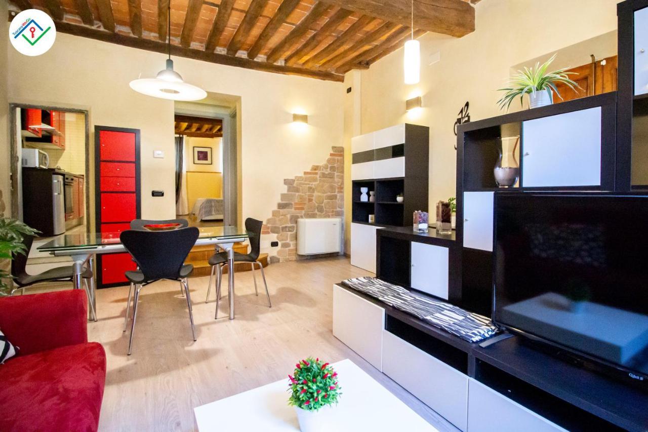 Antica Piazza Apartment By Tuscanywego Lucca Exterior foto
